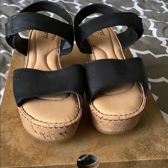 born mae wedges